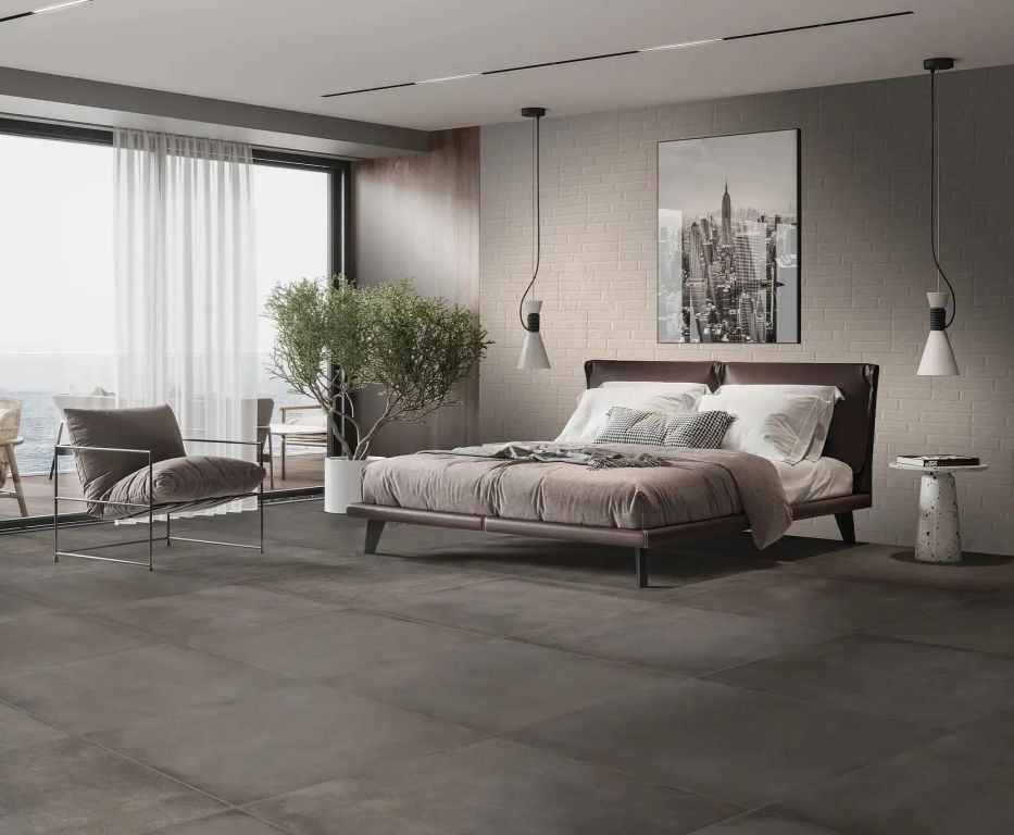 Realizace Světle šedá ložnice z dlažby Gambiny XO Cement 60x60