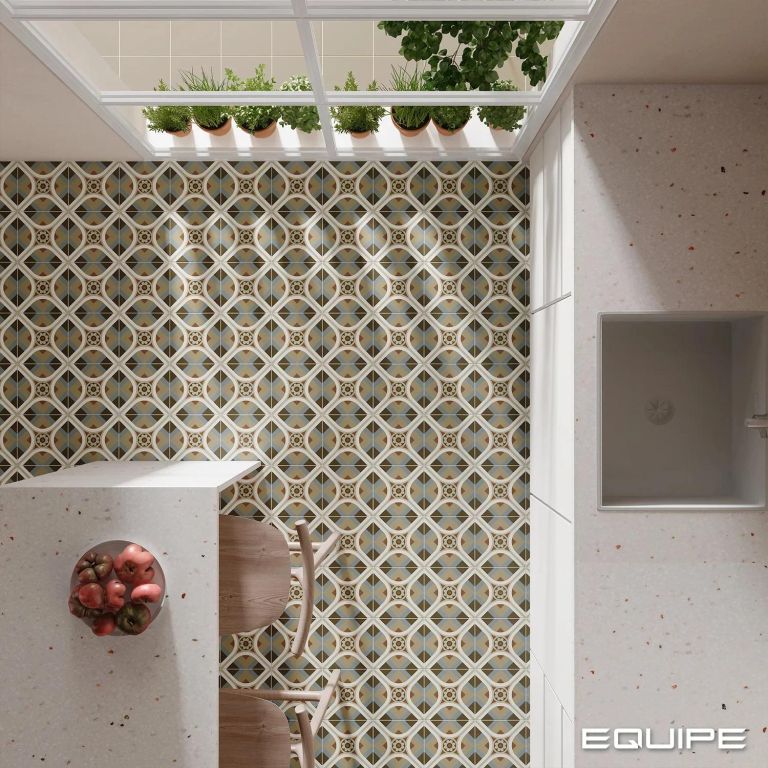 Realizace Dekor Equipe Rivoli Cinque a venku jednobarevná Rivoli Beige (20x20)