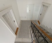 Realizace chodby naší zákaznice, Deco Anthology Original B Light Blue v kombinaci s Deco Anthology White 