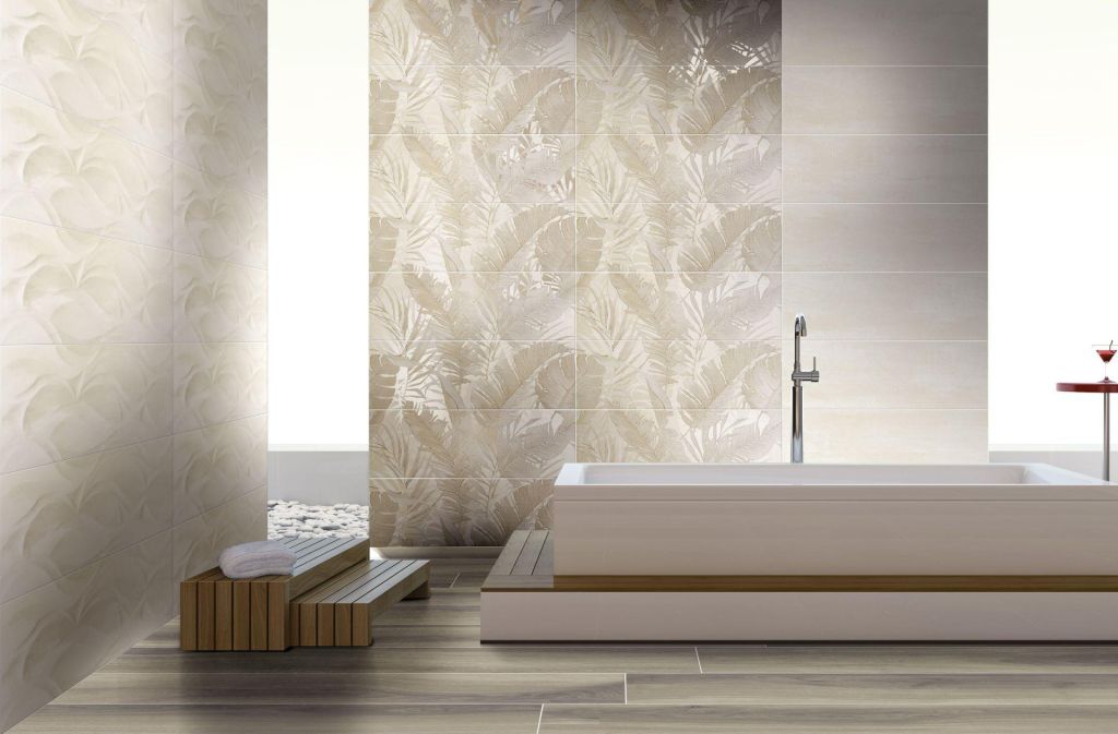 Realizace Elegantní světlá koupelna Brennero Bloomy Silk Sand 25x75cm