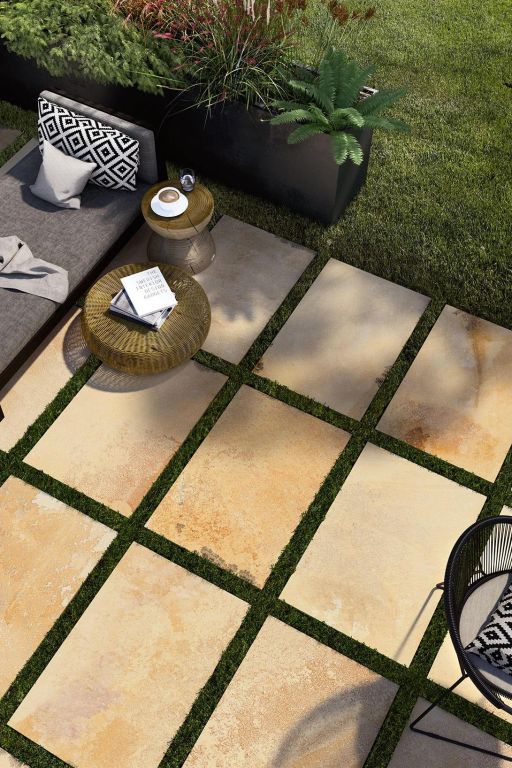 Realizace Venkovní přírodní dlažba od výrobce Coem Ceramiche Fossilia