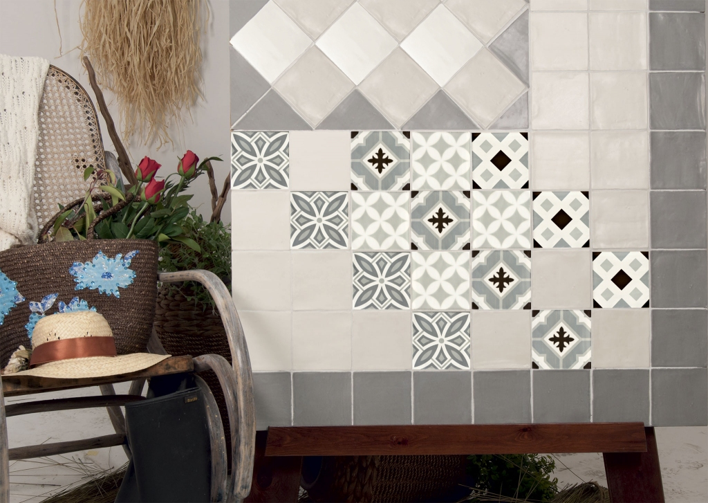 Realizace Deceram Madelaine Bianco / Grigio Perla a Cenere / Decor 2, 7,8,9,10