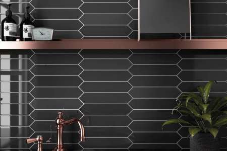 Černá retro koupelna s obkladem Equipe Arrow Black 5x25