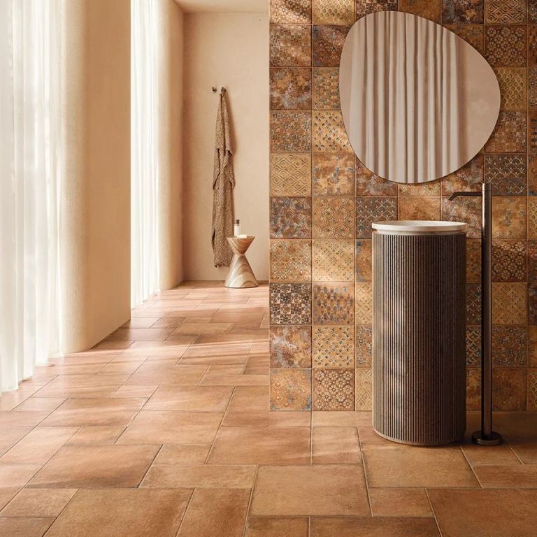 Realizace Skladba formátů Valdorcia Terracotta a dekor Retro (Cerdomus)