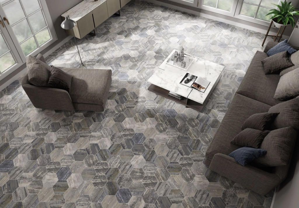 Realizace Šestihranná dlažba v dekoru dřeva Codicer Suomi Grey Hex