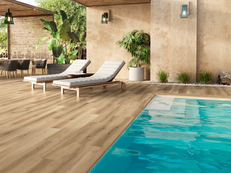 Realizace Protiskluzná dlažba k bazénu APE KOEN CARAMELLO 20x120 Anti-slip