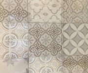 Retro patchworkové obklady Deceram PAM DC. Shiny1 22,3x22,3 MIX na panelu na prodejně v Bavorově