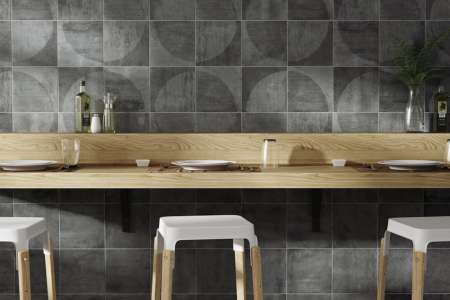 Obklady s geometrickým vzorem v šedé barvě Equipe Urban Arco Dark 20x20