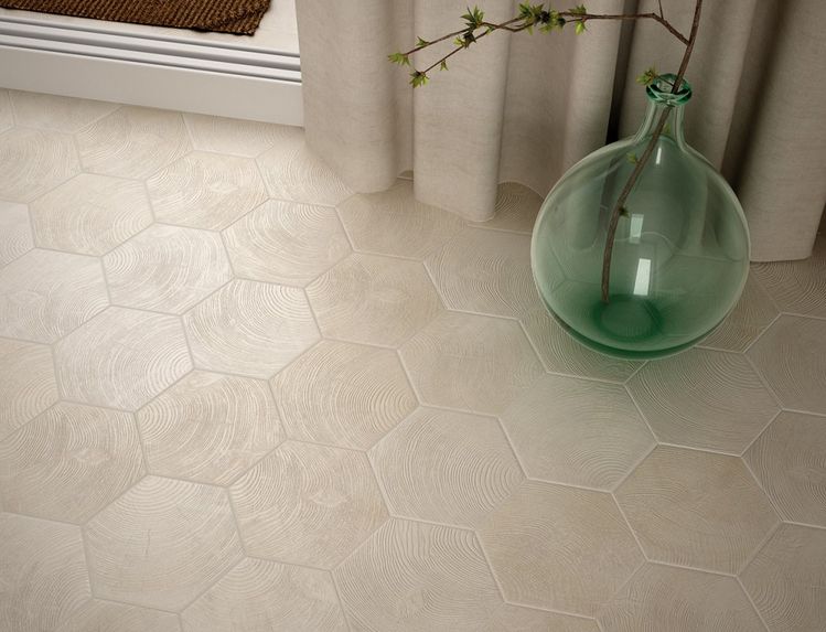 Realizace Hexagonální dlažba se vzhledem dřeva Equipe Hexawood
