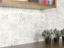 Jak probíhá objednání obkladů a dlažeb na zakázku: kompletní průvodce