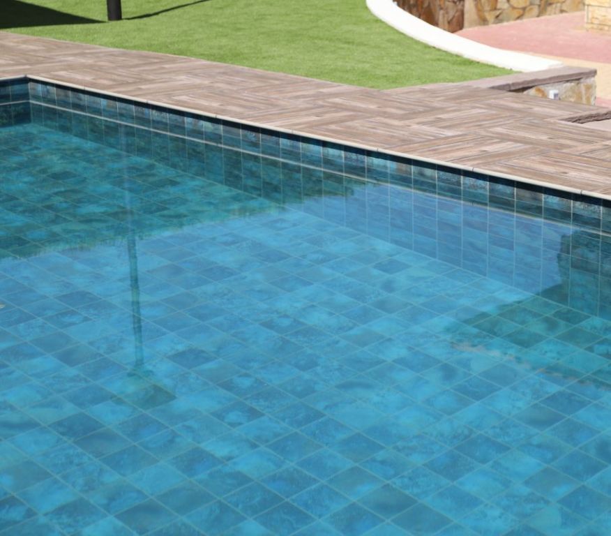 Realizace Modrý obklad do bazénu Gres Aragón Ocean Green River 15x15