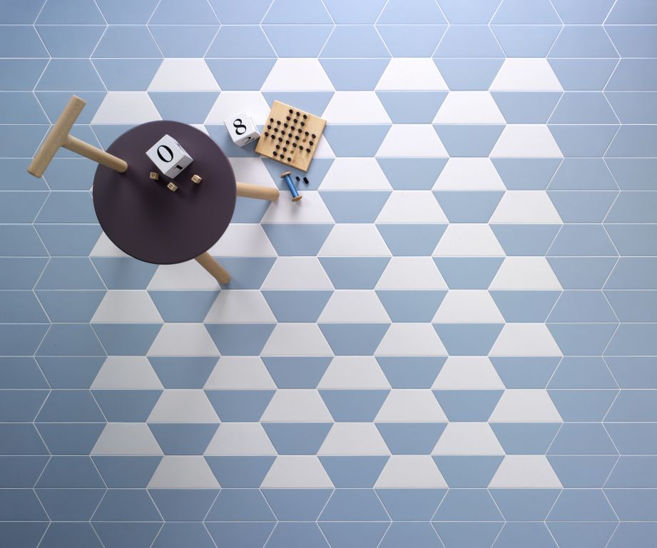 Realizace Moderní geometrická dlažba Tonalite Trapez Matt