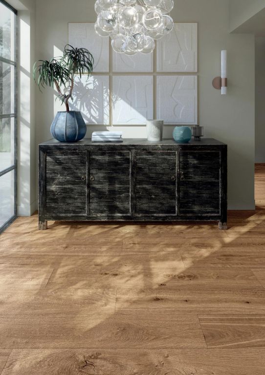 Realizace Obývací pokoj s dlažbou Kao Spice KA04 20x120 (Mirage)