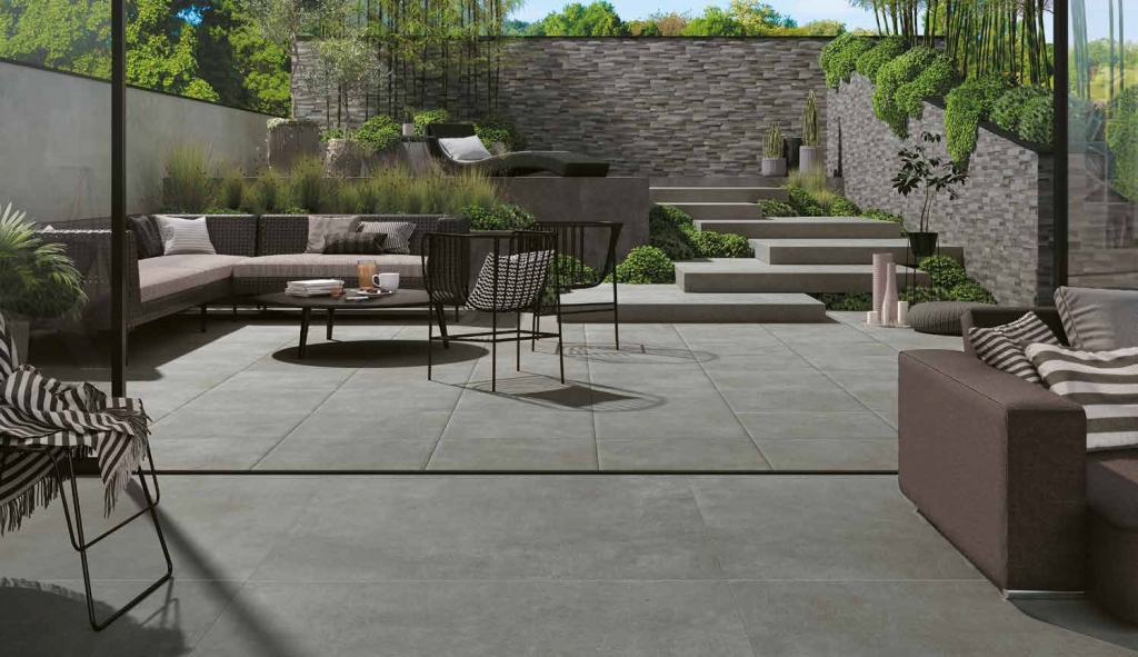 Realizace Šedá dlažba Deceram Outdoor G Gris 60x120 (tl. 20mm)