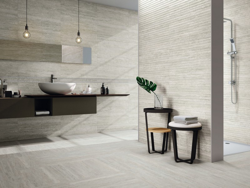 Realizace TRAVERTINO SILVER AMB 18
