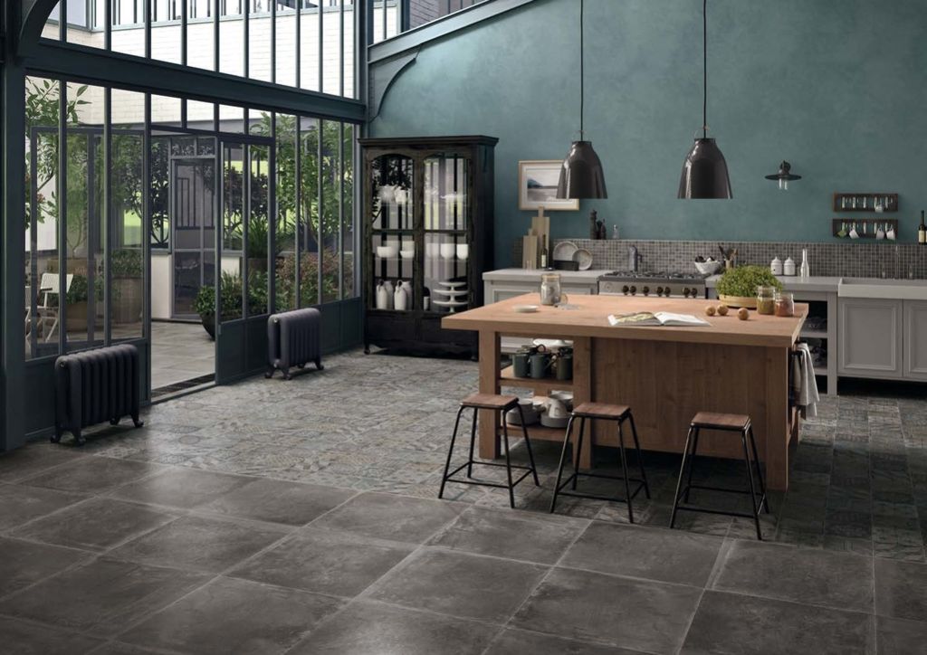 Realizace Rustikální dlažba Provenza Dust Black 60x60 Nat. Rett.