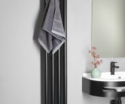 Sapho Pilon Otopné Těleso 270x1800mm, Se čtyřmi Háčky Pro Ručník, černá Mat