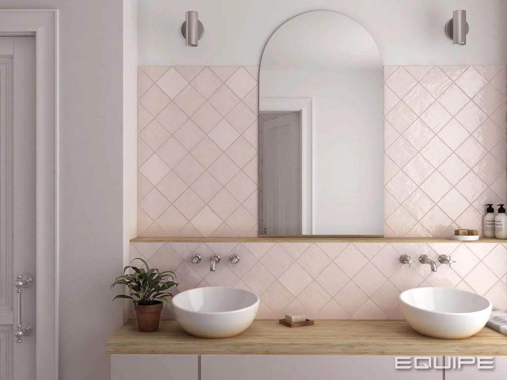 Realizace LA-RIVIERA-132x132-Rose_bath