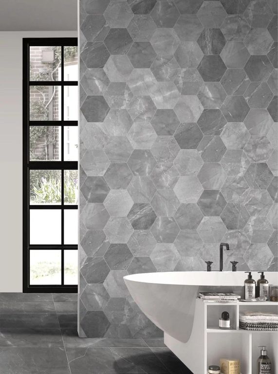 Realizace Pulpis Zinc firmy Codicer ve formátech Hex a 66x66 v koupelně