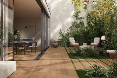 Hnědá podlaha do interiéru i exteriéru Natural ze serie Sant Agostino Gracewood 