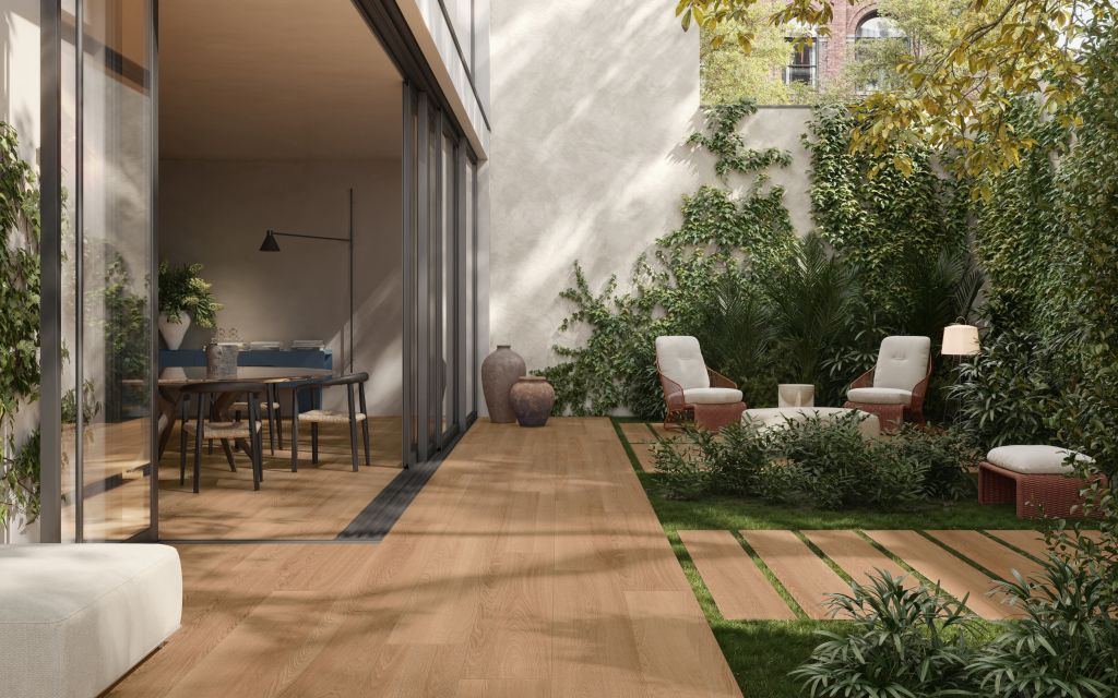 Realizace Hnědá podlaha do interiéru i exteriéru Natural ze serie Sant Agostino Gracewood 