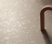Dlažba jako terrazzo Sant Agostino Glow Sand 60x120 Silk Rett. - béžová (skladem)