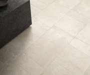 Modulární podlaha s dlažbou Piemme Limestone Italian White