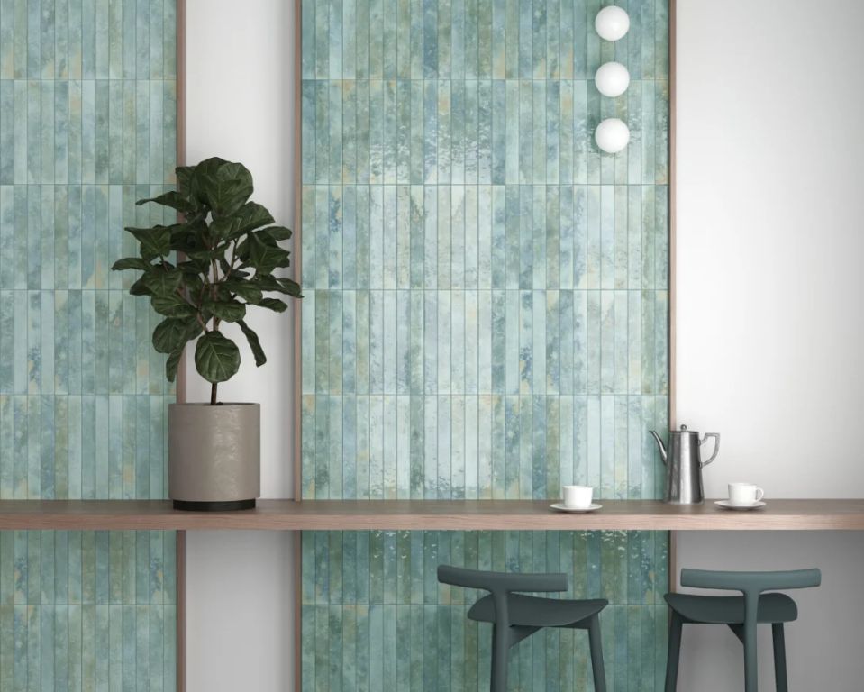Realizace Oblačně modrá kavárna s obklady Aqua ze serie Equipe Bali