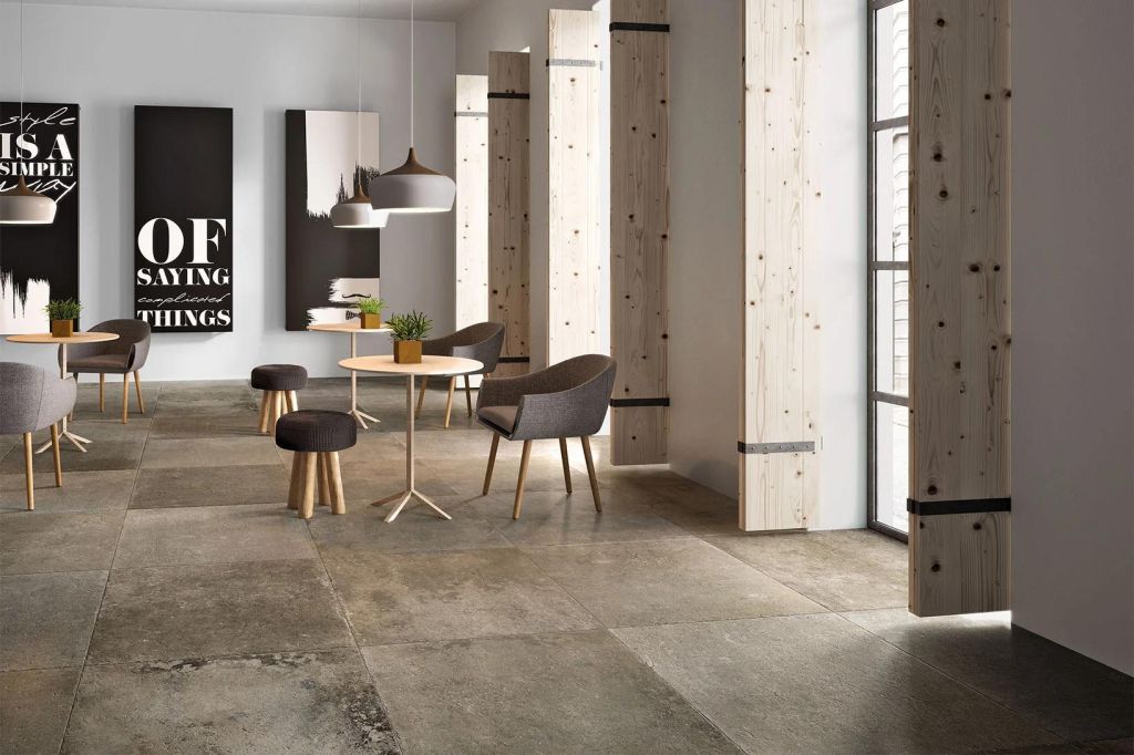Realizace Přírodní dlažba v různých hnědých tónech Coem Loire Moka 75x75