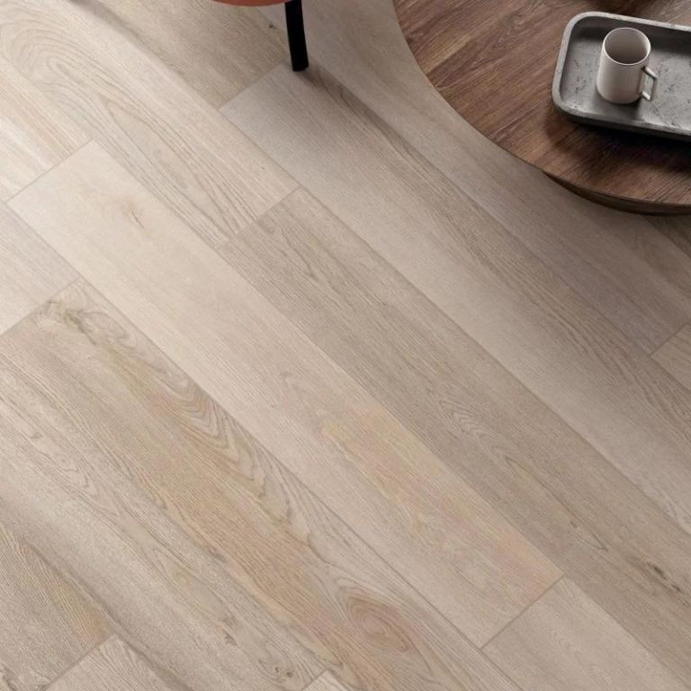 Realizace Dlažba Biscuit 20x120 (Flaviker Four Seasons) - imitace dřeva