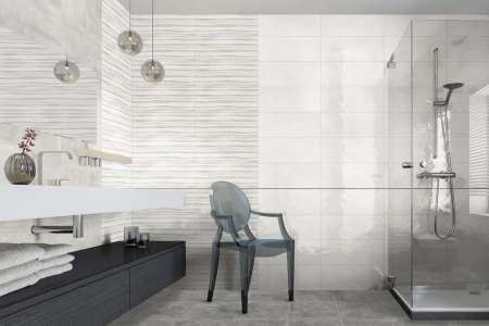 Koupelna s elegantními obklady série Easy ve formátu 20x50 (La Fenice)