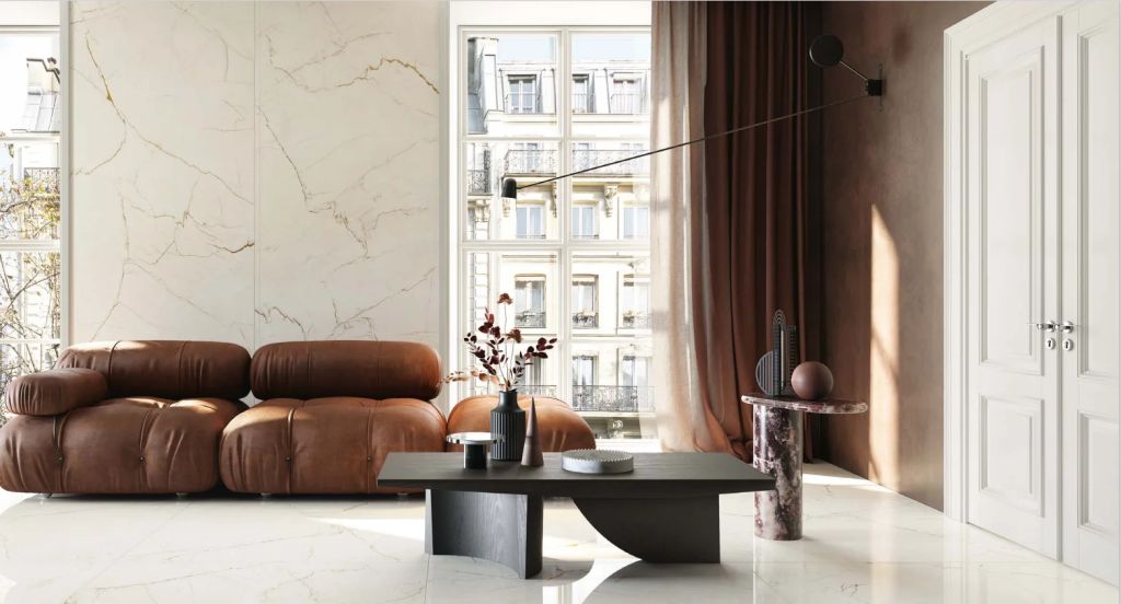 Realizace Realizace designového obývacího pokoje Marmi Effect Venato Caramel ze serie Wide Gress 280