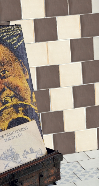 Realizace Deceram Madelaine Crema a Wenge 12,3*12,3