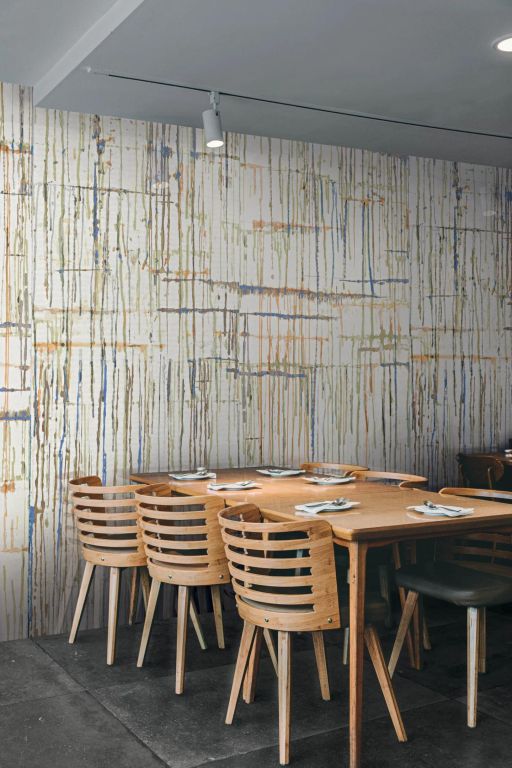 Realizace Extravagantní obklad v restauraci ze série Flaviker Art Walls
