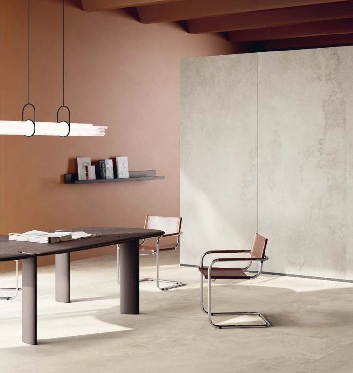 Realizace Realizace pracovny s obklady a dlažbou Grigio a Beige ze serie Wide Gress 280