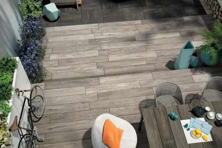 Šedá venkovní dlažba v imitaci dřeva Deceram Outdoor DON Wood Grey 30x120