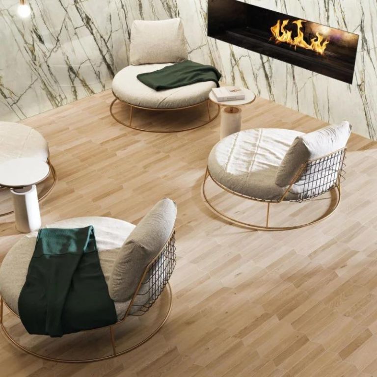 Realizace Four Seasons Honey Chevron a Supreme Freasure Calacatta Emerald (Flaviker)