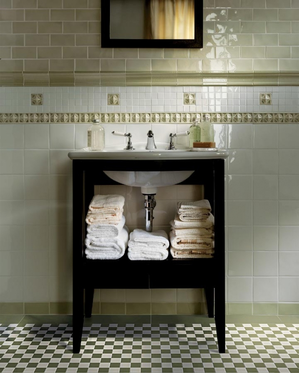 Realizace Neoklasicistní maloformátový pastelový obklad Ceramiche Grazia Essenze Neoclassico