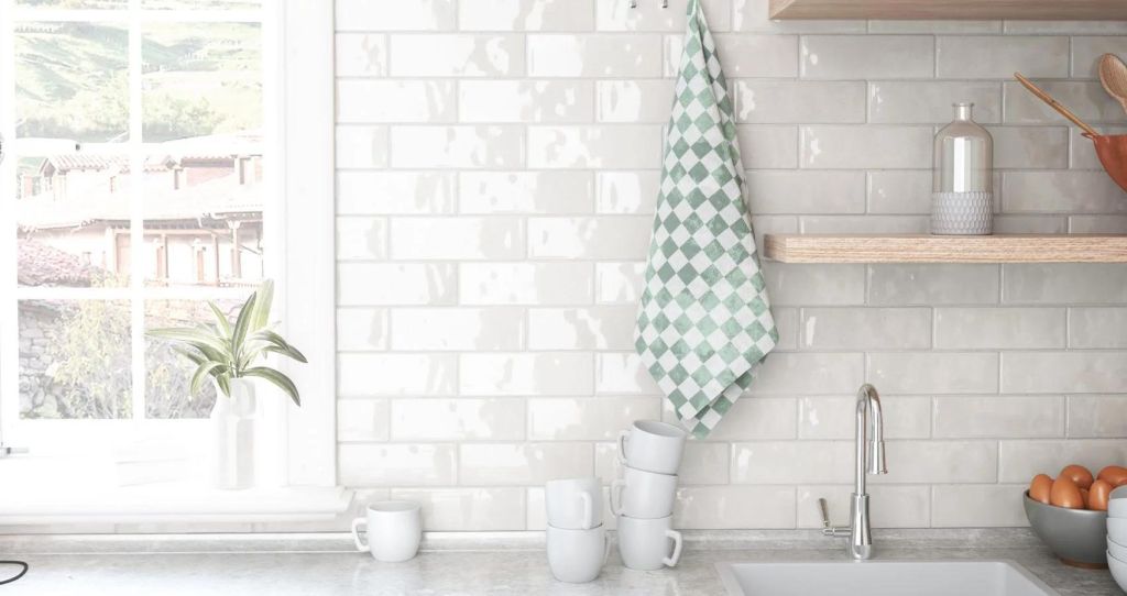 Realizace Nolita Blanco - bílé obdélníkové obklady firmy Bestile