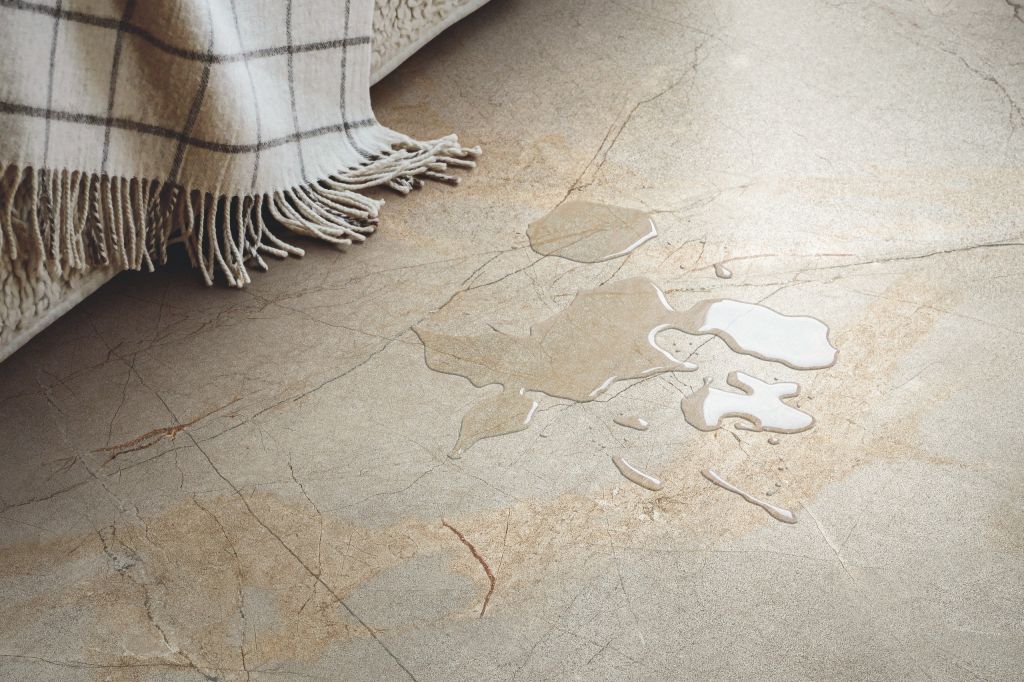 Realizace Gardenia La Geoteca Marfil 120x120 cm – béžová kamenná dlažba