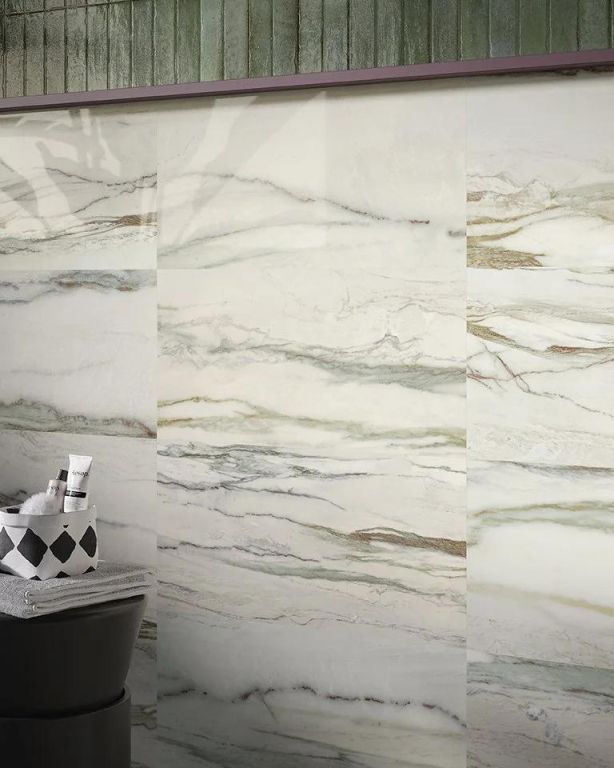 Realizace Detail dlažby ze série Sant Agostino Star Marble Emerald