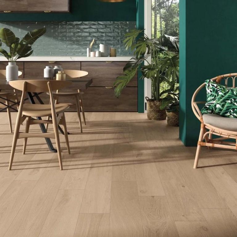 Realizace Béžová imitace dřeva ABK Crossroad Wood Amber