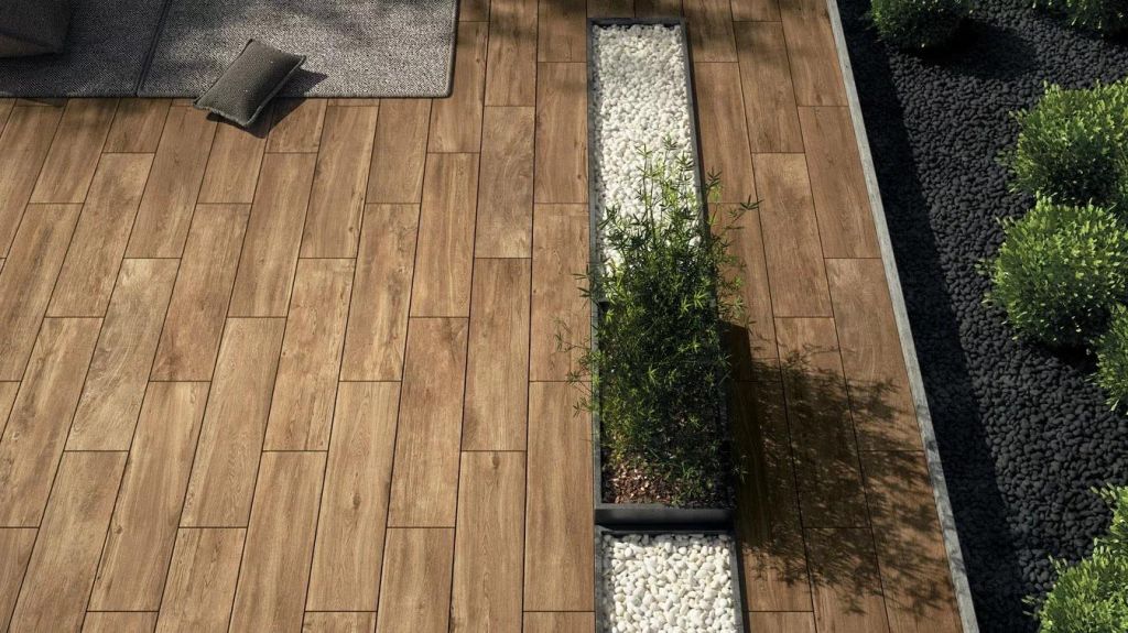 Realizace Terasa s dlažbou jako dřevo Deceram Outdoor DON Wood Brown