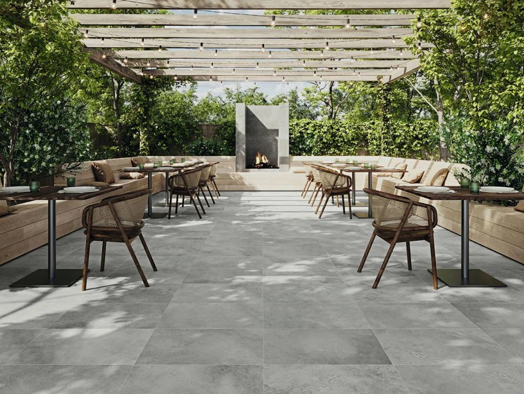 Realizace Protiskluzná dlažba v designu betonu Codicer Aspdin Grey 44x66