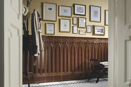 Hnědý secesní obklad s plastickým dekorem Ceramiche Grazia Epoque