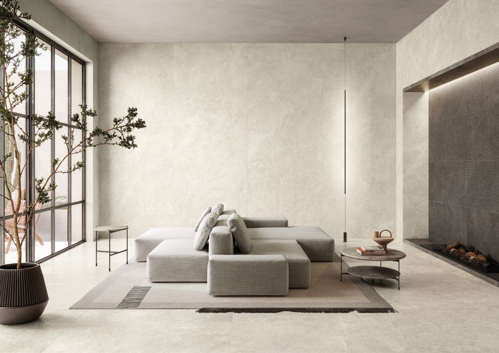 Realizace Černo-bílé obklady adalžba ze série Impronta Limestone.
