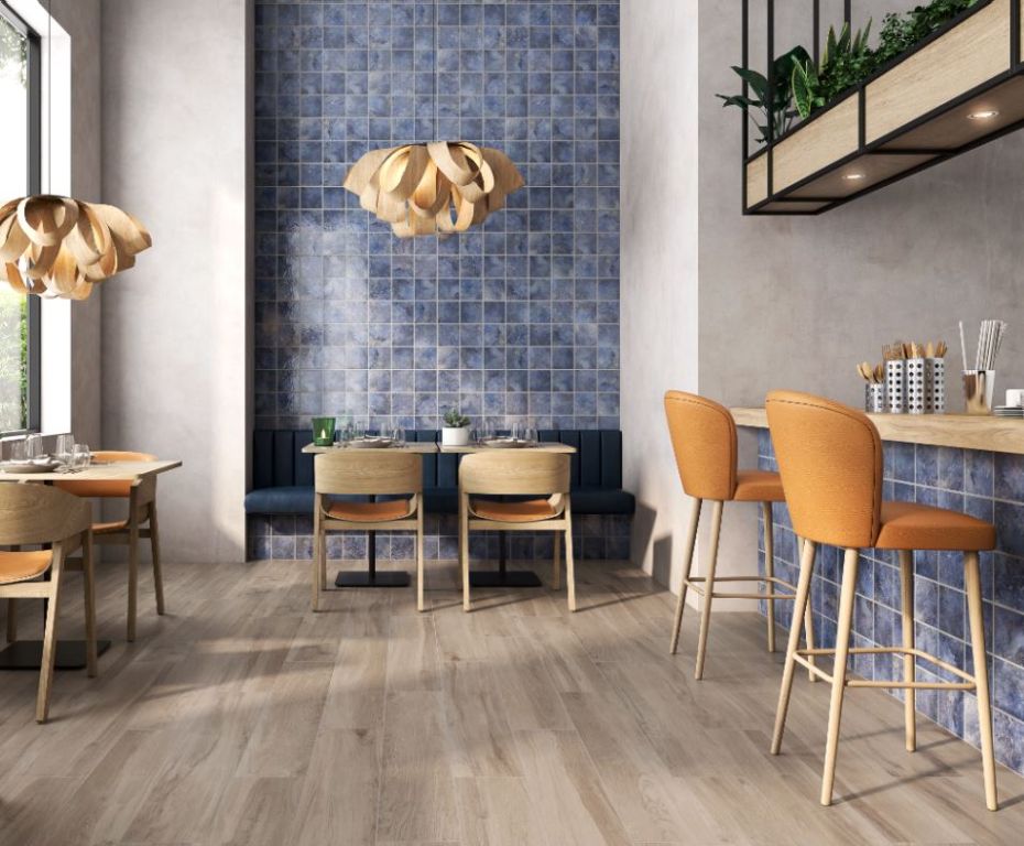 Realizace Modré obklady nejen do kuchyně Gres Aragón Ocean Blue Bali