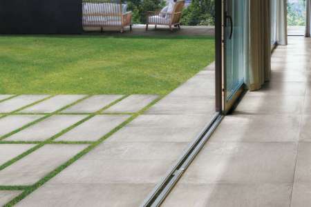Světle šedá venkovní dlažba Pastorelli Shade SH Ghiaccio 80x80 (tl.20mm)