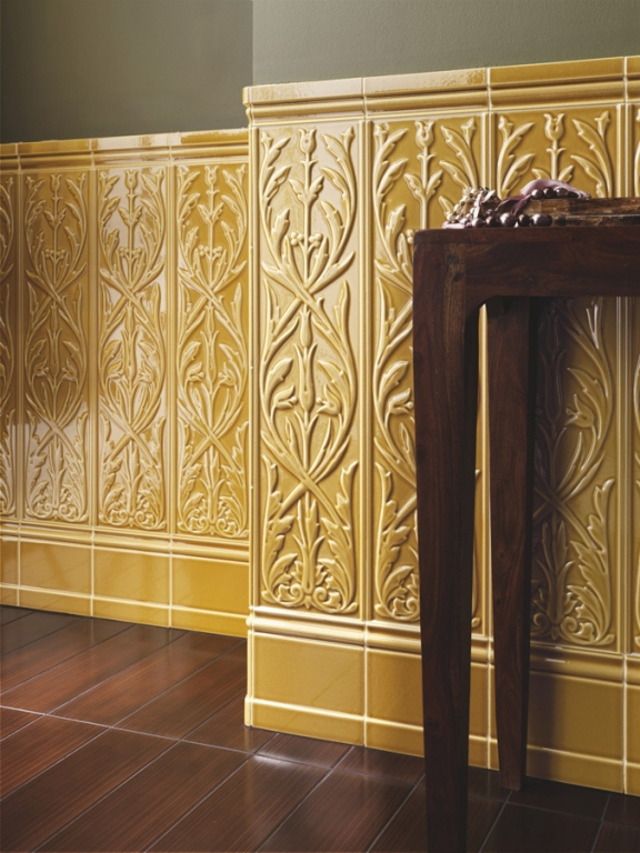 Realizace Secesní obklad s plastickým dekorem Ceramiche Grazia Epoque