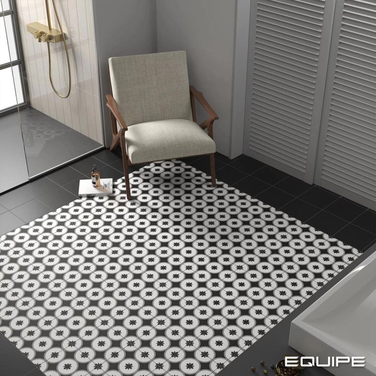 Realizace Equipe Rivoli Black a dekor Copenhagen 20x20